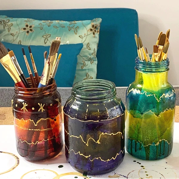 How to Paint Glass Jars: 10 Unique Ideas[2024
						Updated]