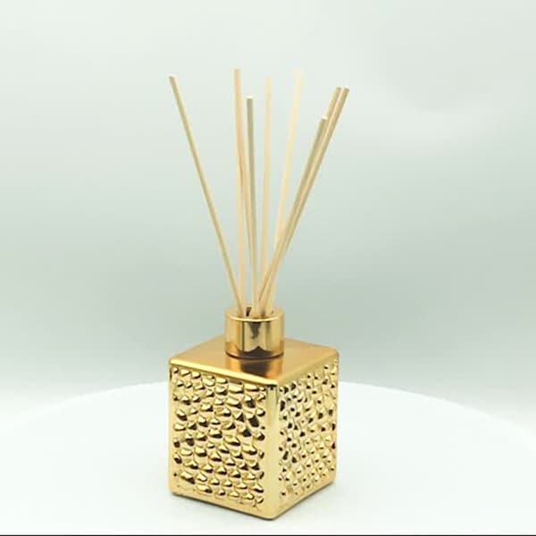 cube gold diffuser bottle