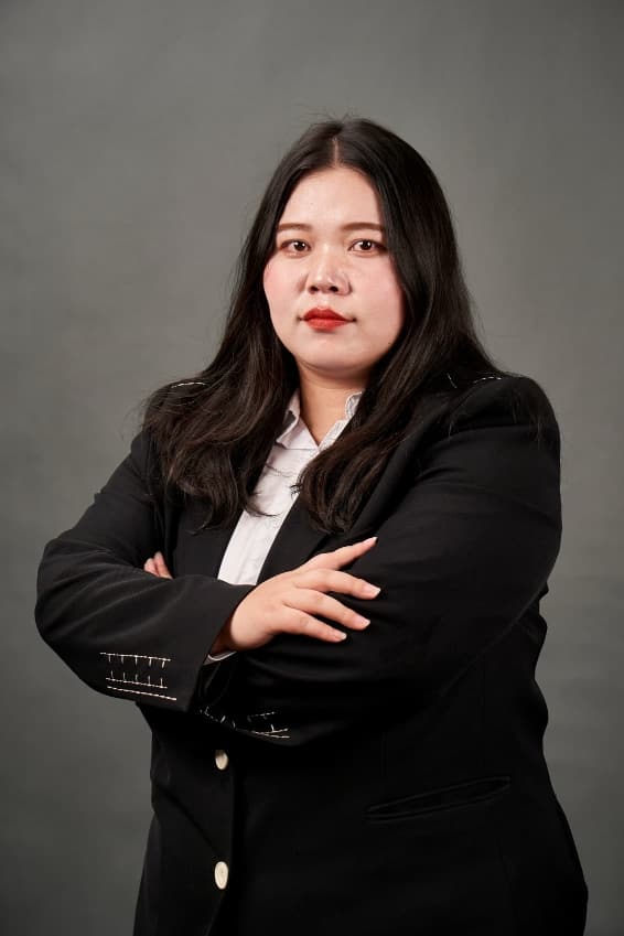 Wendy Huang    Business Manager