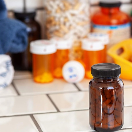 2.5-oz-75-ml-amber-glass-packer-bottle