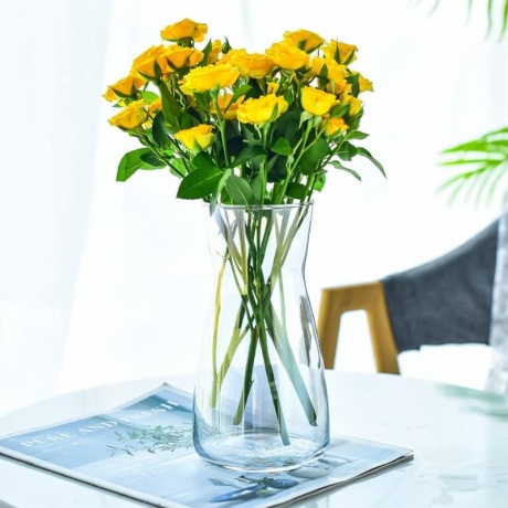 clear glass vase