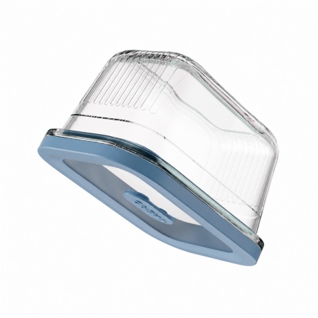 Side view of vertical ribs and a vented tempered-glass lid