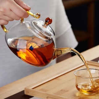 Stovetop Kettle with Infuser